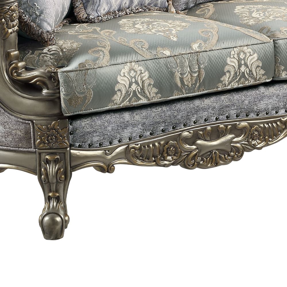 Sofa W/5 Pillows 7