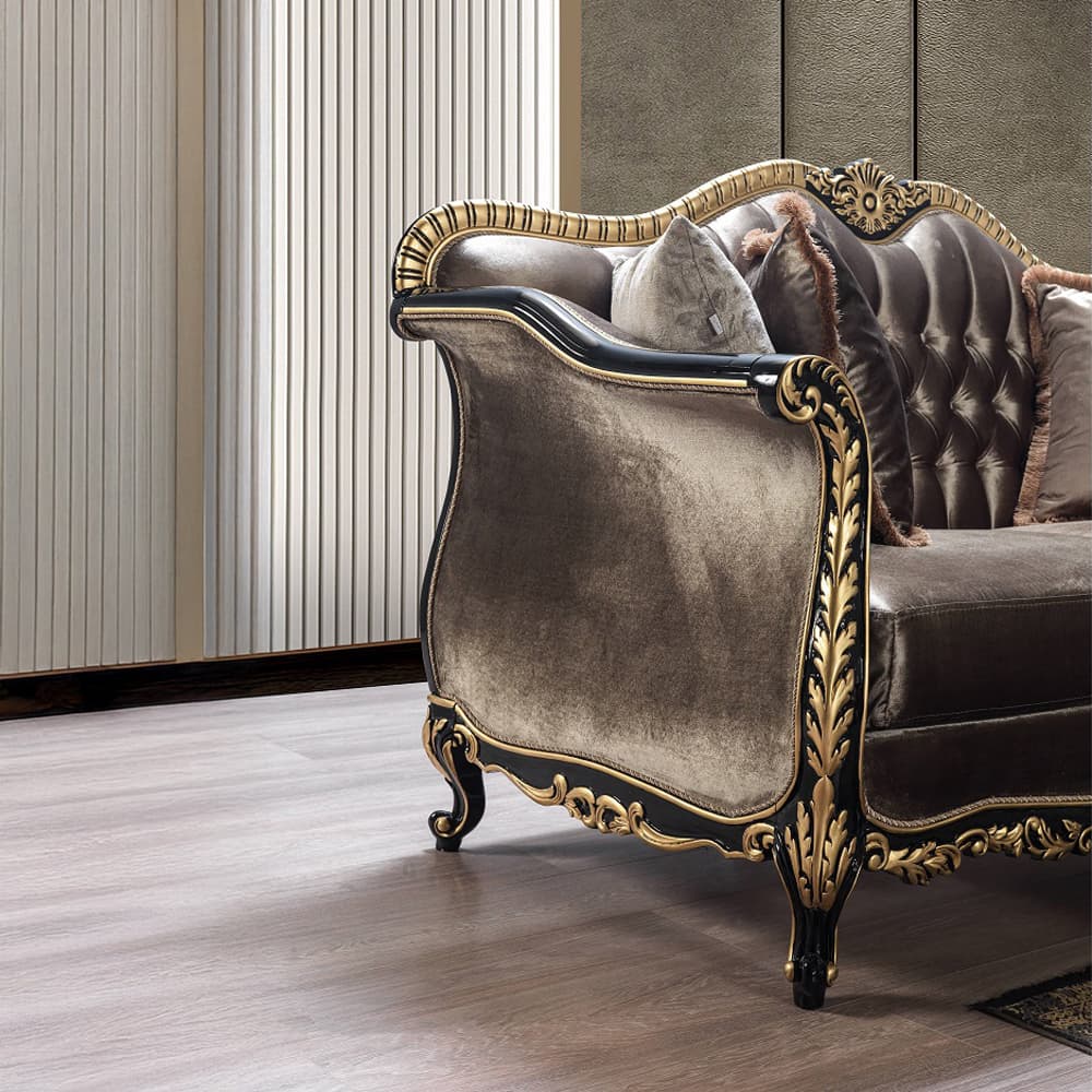 Loveseat W/4 Pillows 4