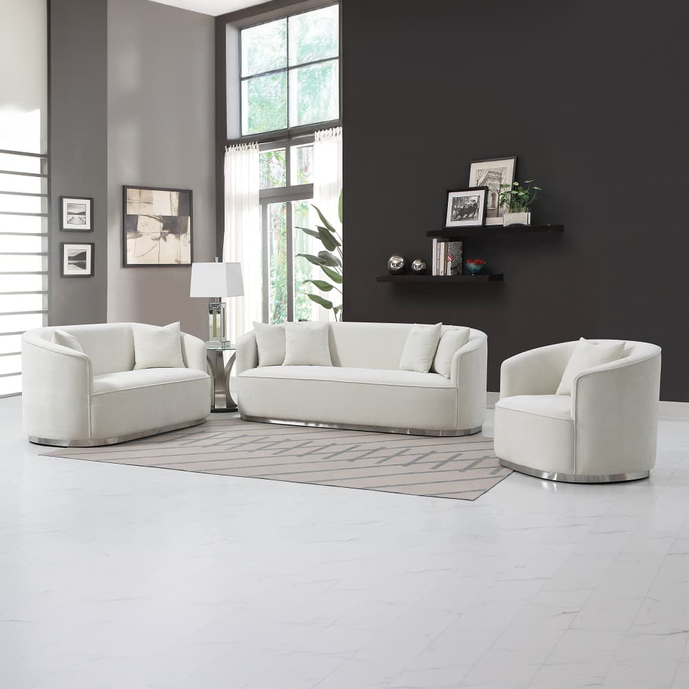 Sofa W/4 Pillows 8