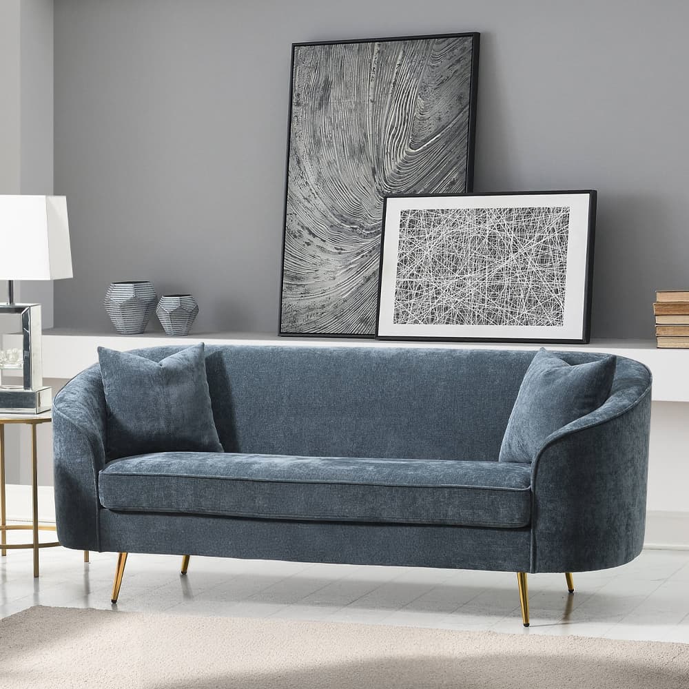 Sofa W/2 Pillows