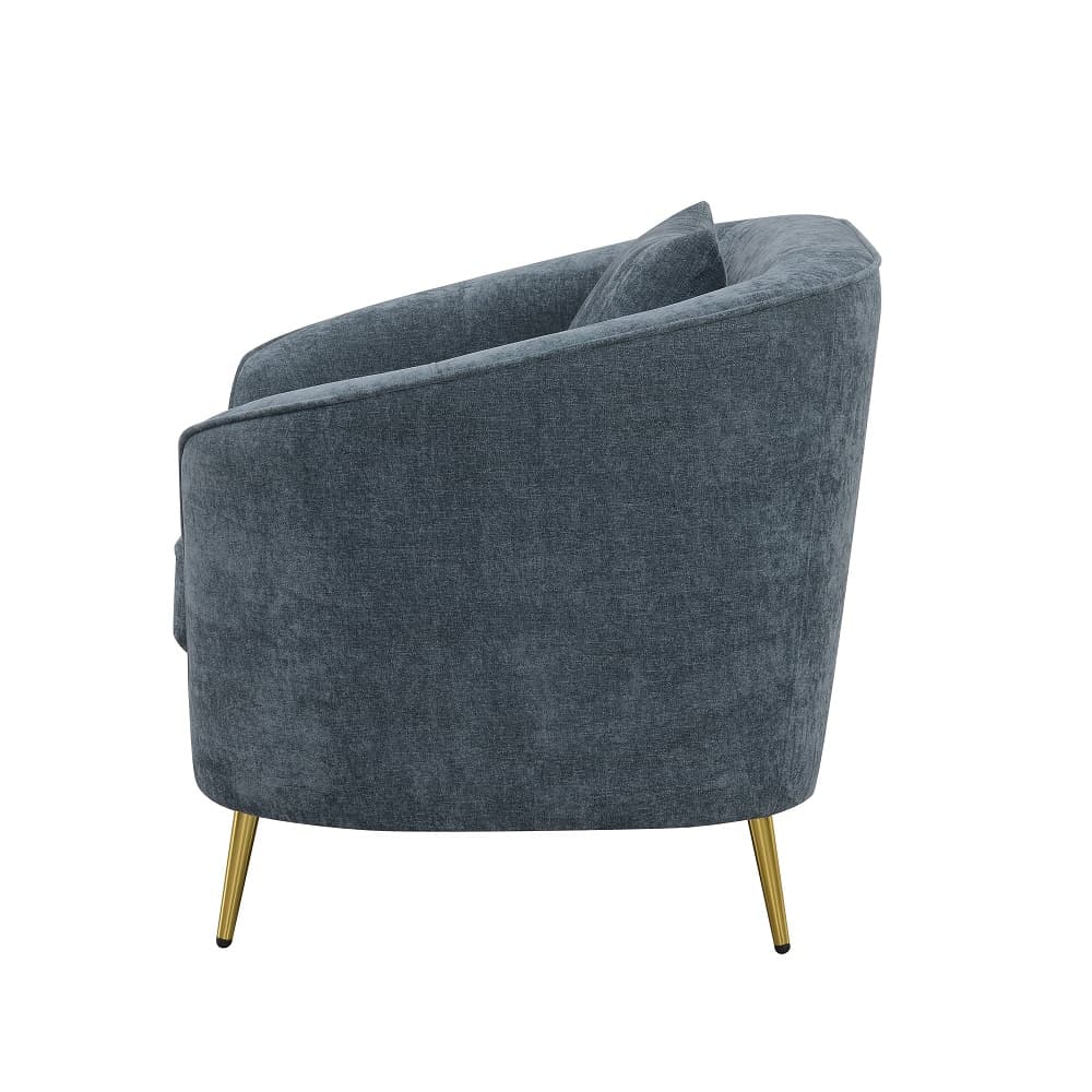 Loveseat W/2 Pillows 4