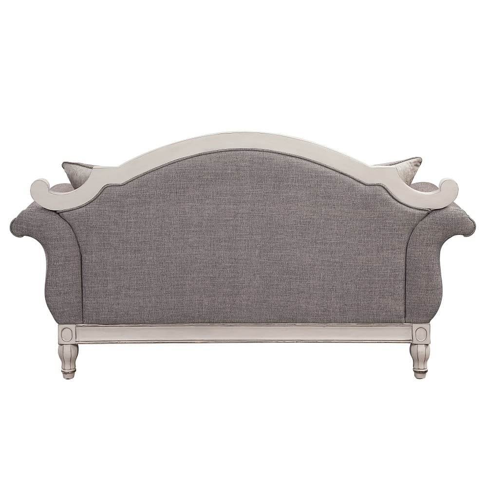 Loveseat W/3 Pillows 2