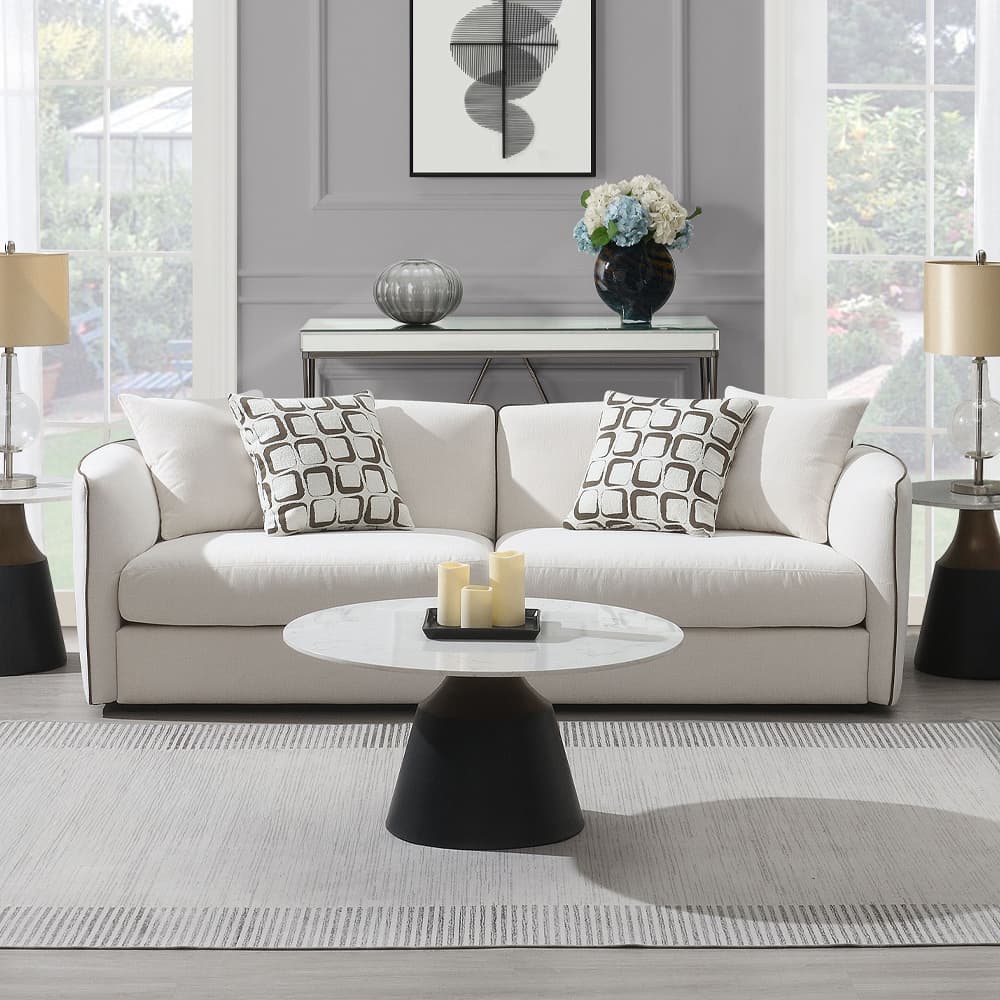 Sofa W/4 Pillows