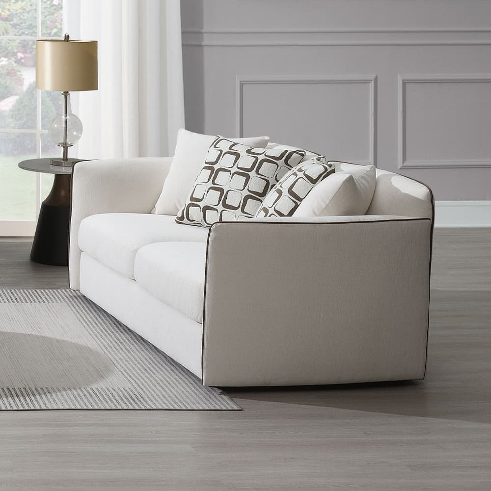 Loveseat W/4 Pillows