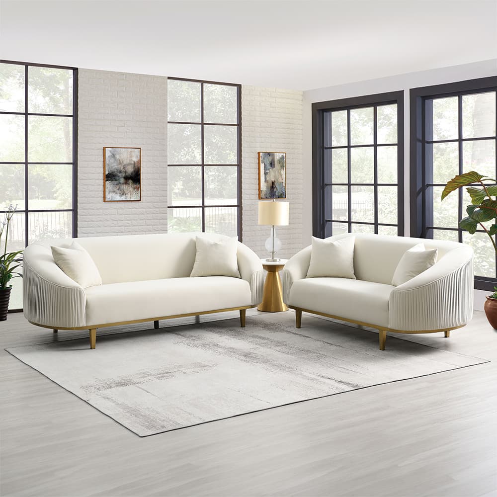 Sofa W/2 Pillows 9